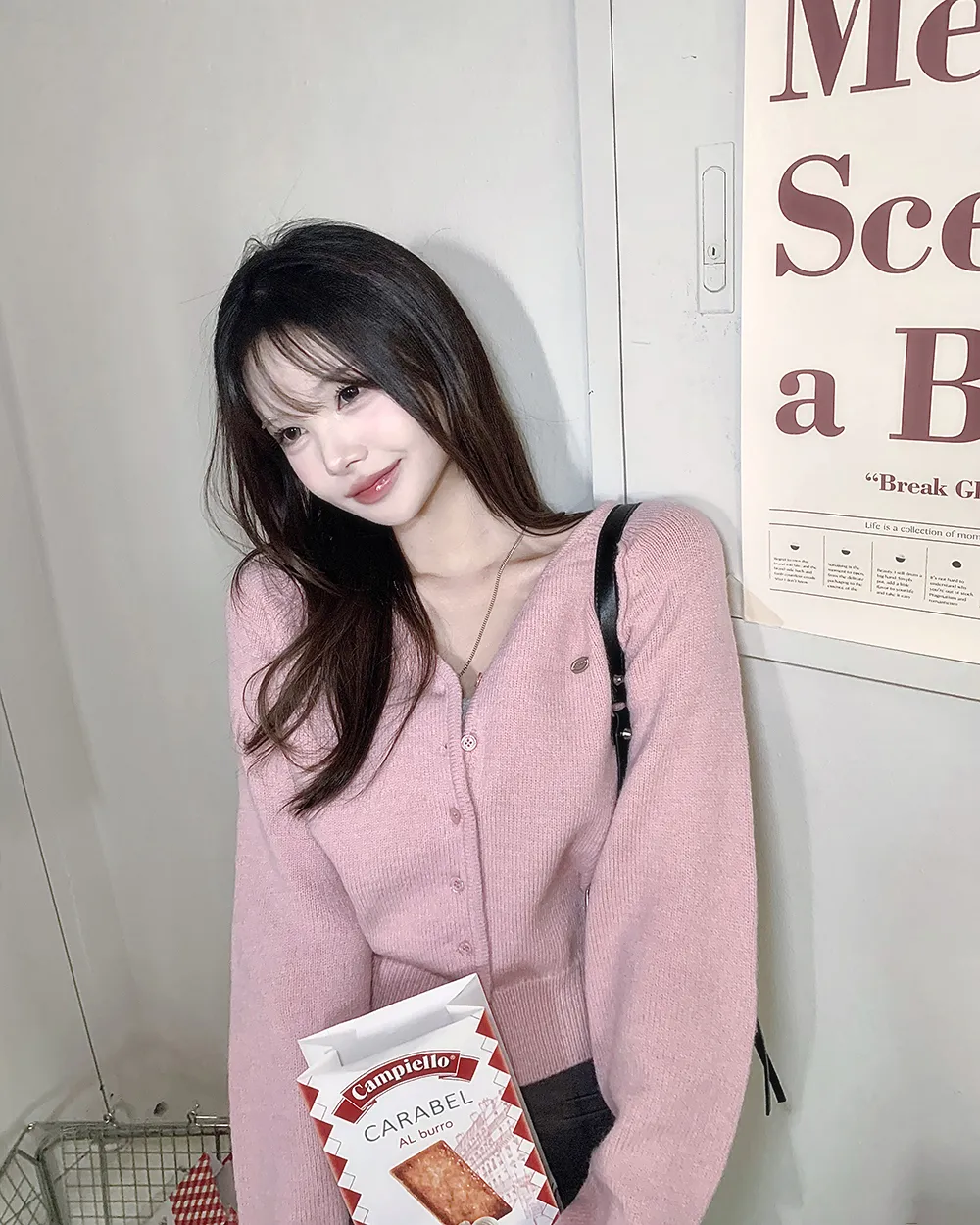 카디건 모델 착용 이미지-S2L5