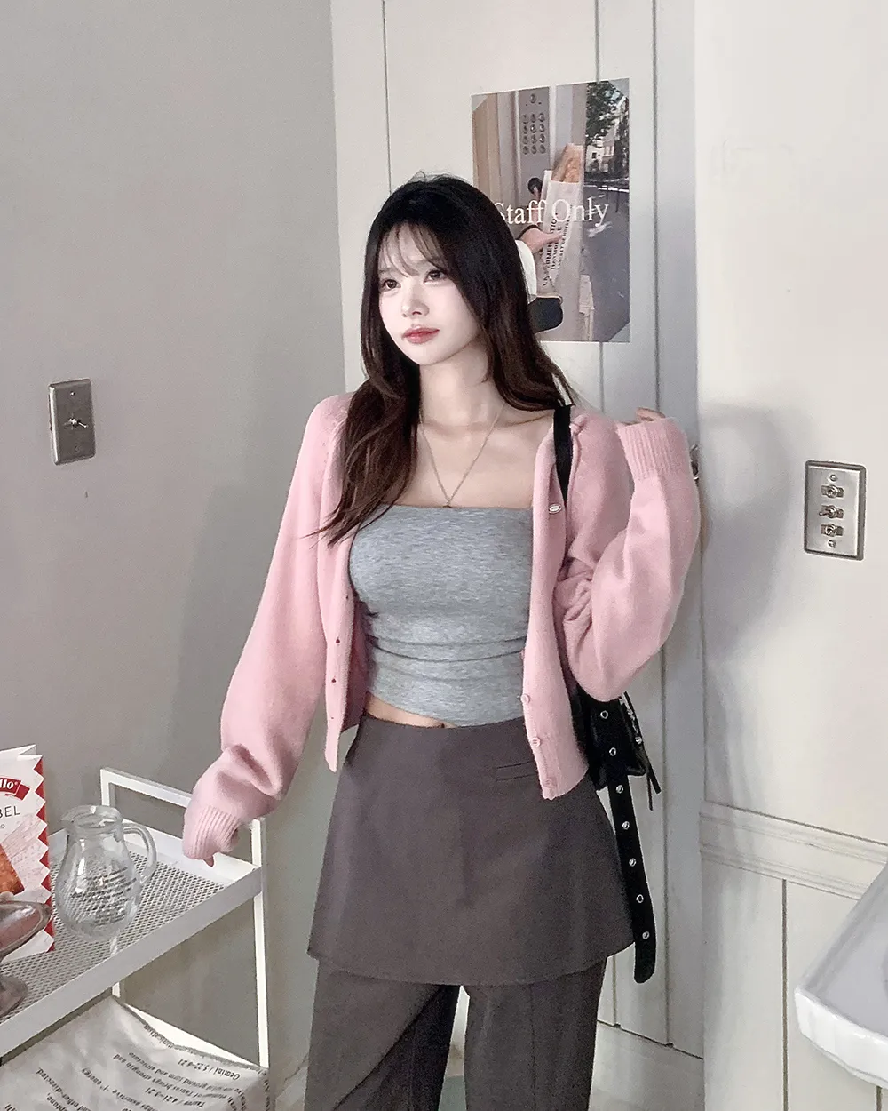 카디건 모델 착용 이미지-S2L11