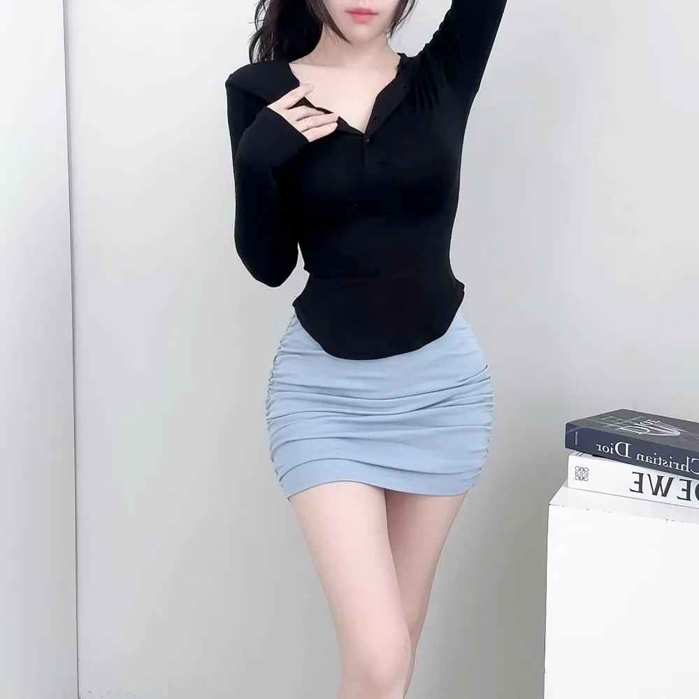 긴팔 티셔츠 모델 착용 이미지-S2L5