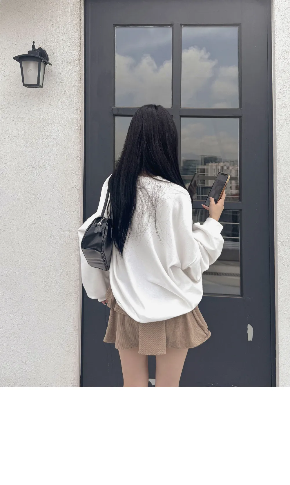 긴팔 티셔츠 모델 착용 이미지-S2L31