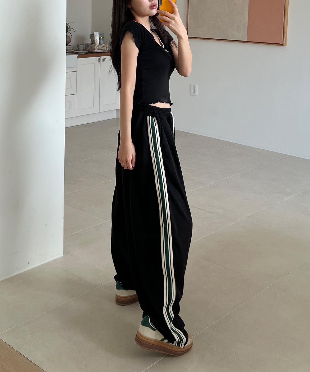 ドローストリングピンタックウエストゴムオーバーサイズトラック