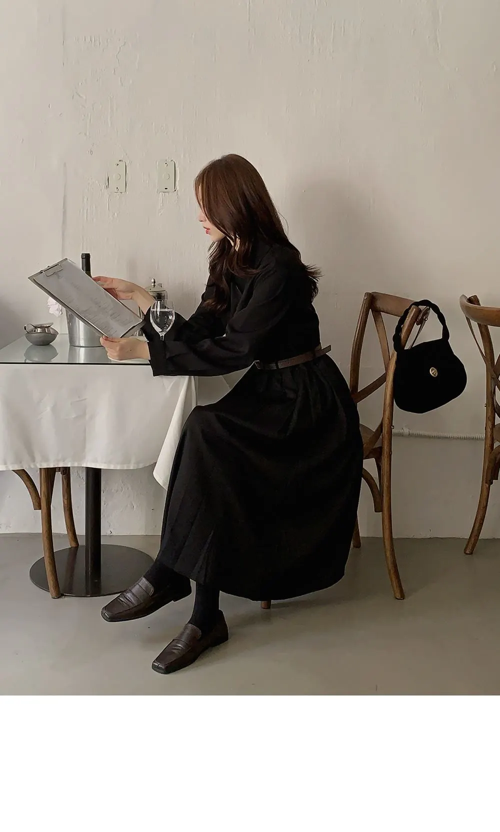 린다 카라넥 솔리드 핀턱 플레어 롱원피스