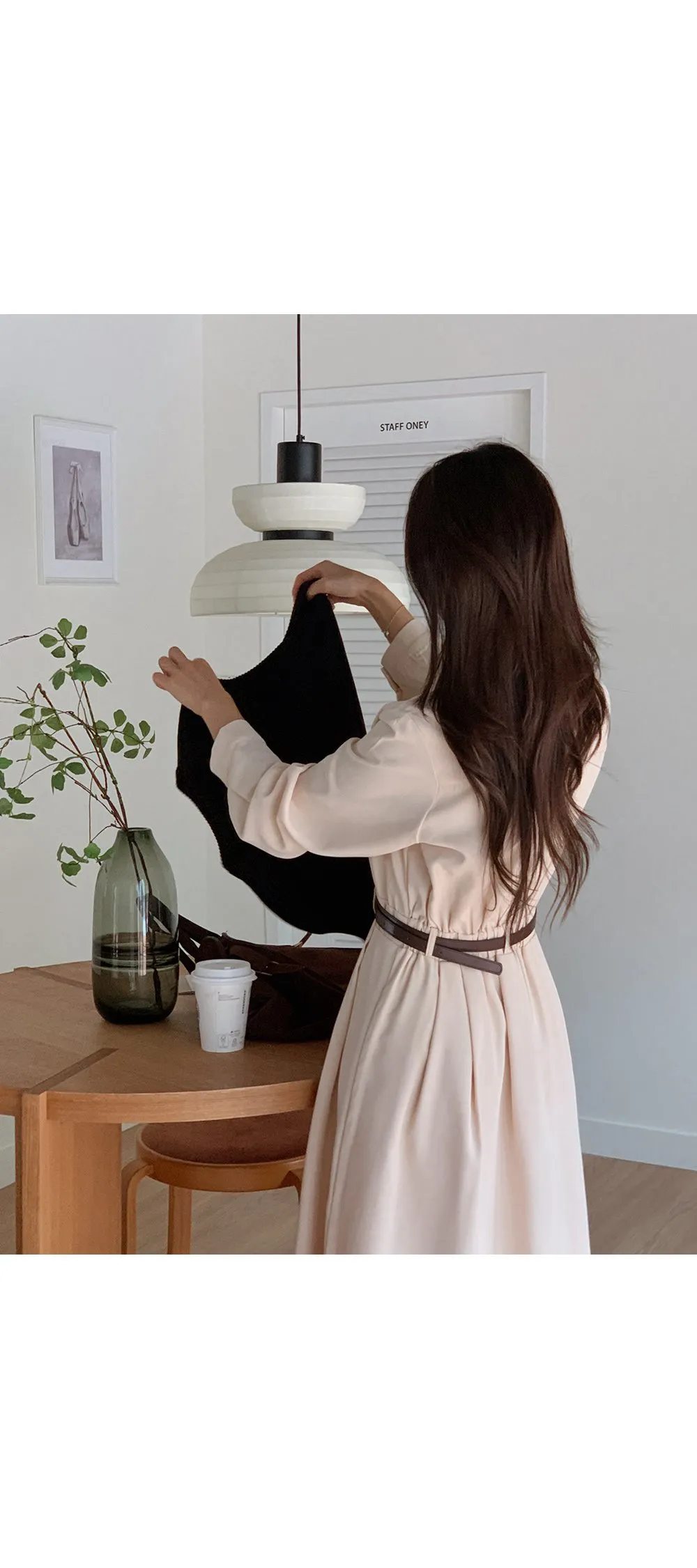 린다 카라넥 솔리드 핀턱 플레어 롱원피스