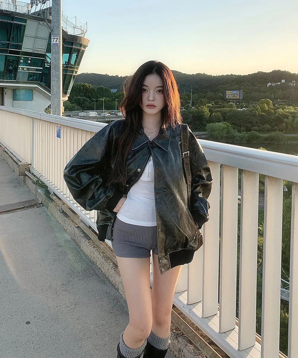 긴팔 티셔츠 모델 착용 이미지-S2L34