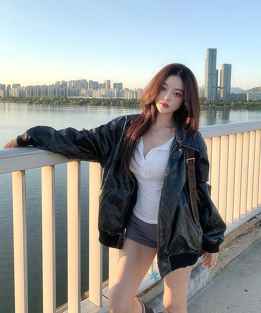 긴팔 티셔츠 모델 착용 이미지-S2L31