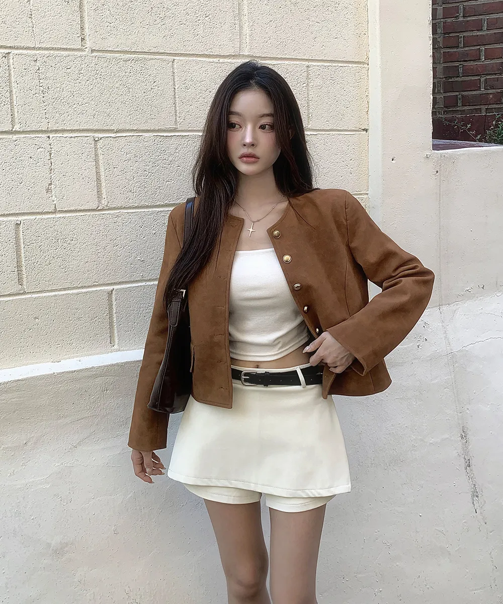반바지 모델 착용 이미지-S2L20