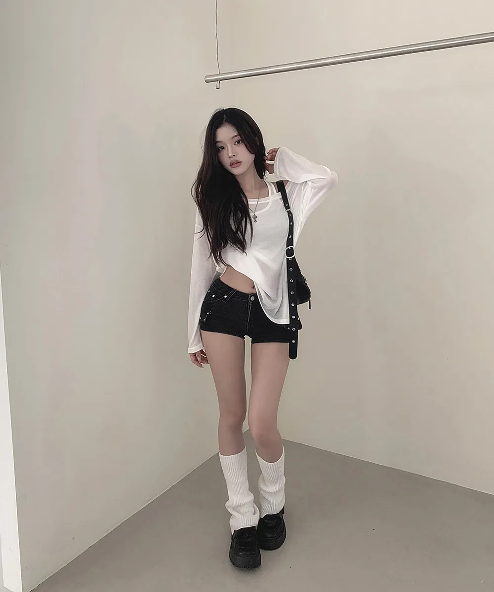 긴팔 티셔츠 모델 착용 이미지-S2L12
