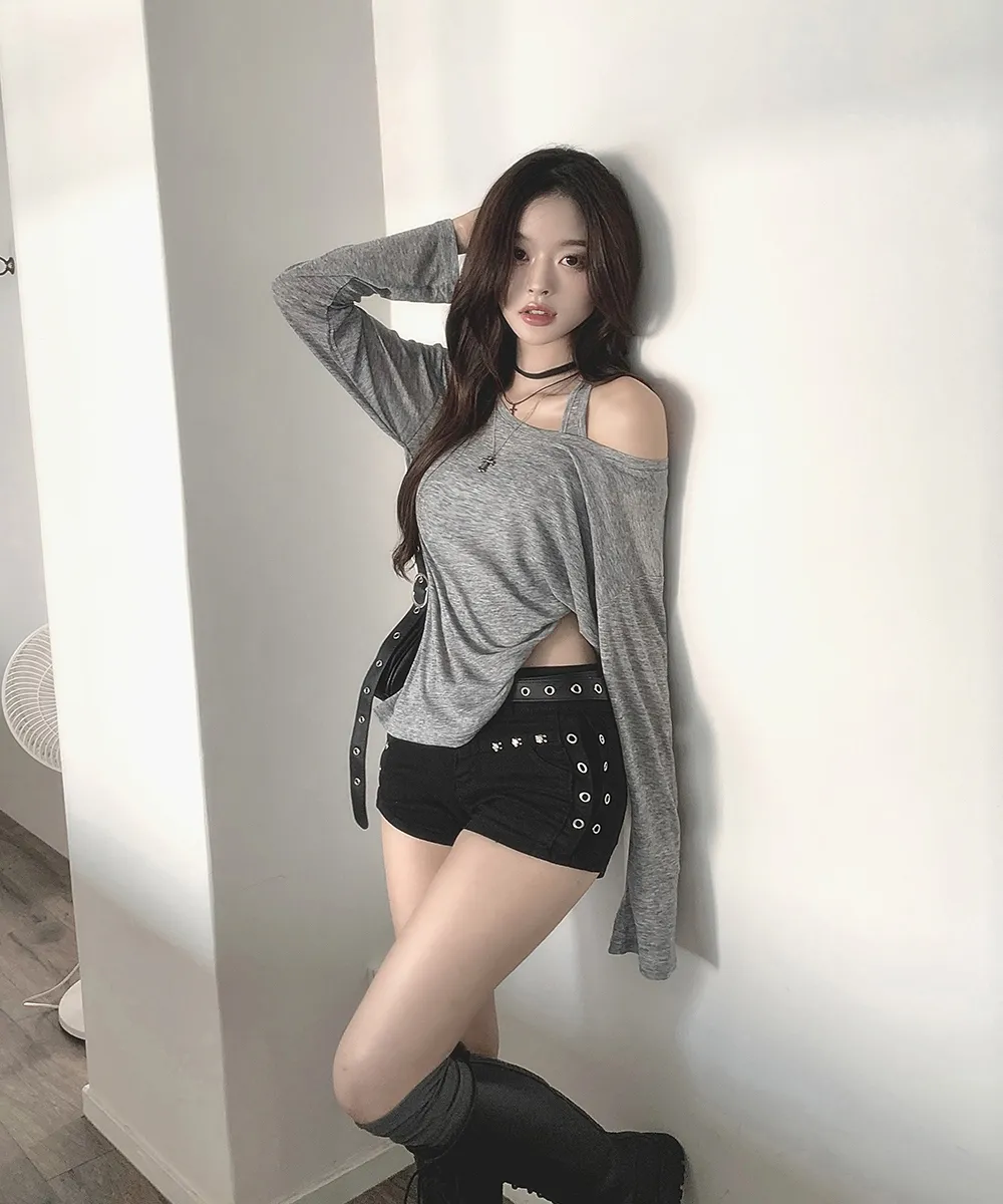 긴팔 티셔츠 모델 착용 이미지-S2L37
