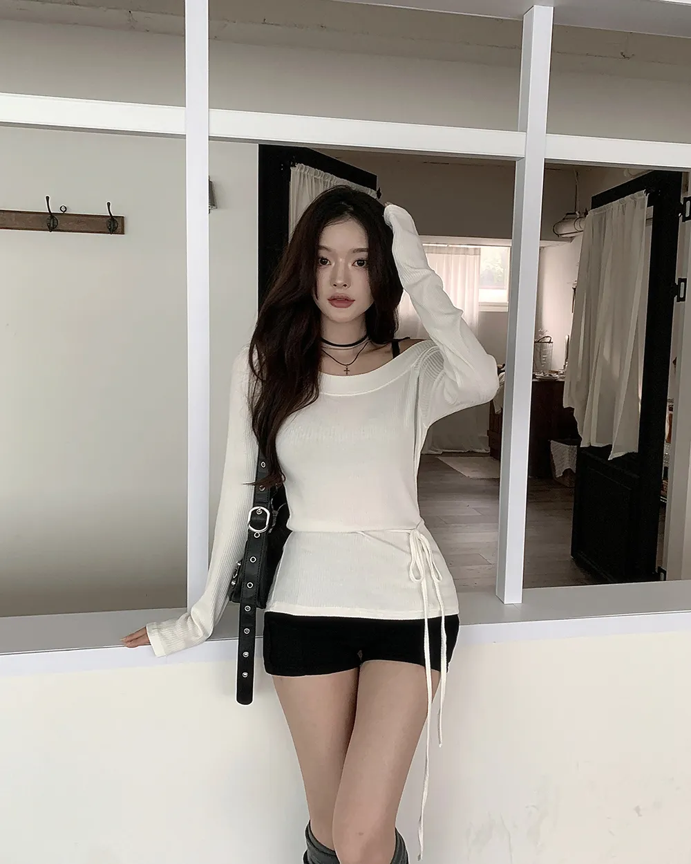 반바지 모델 착용 이미지-S3L1