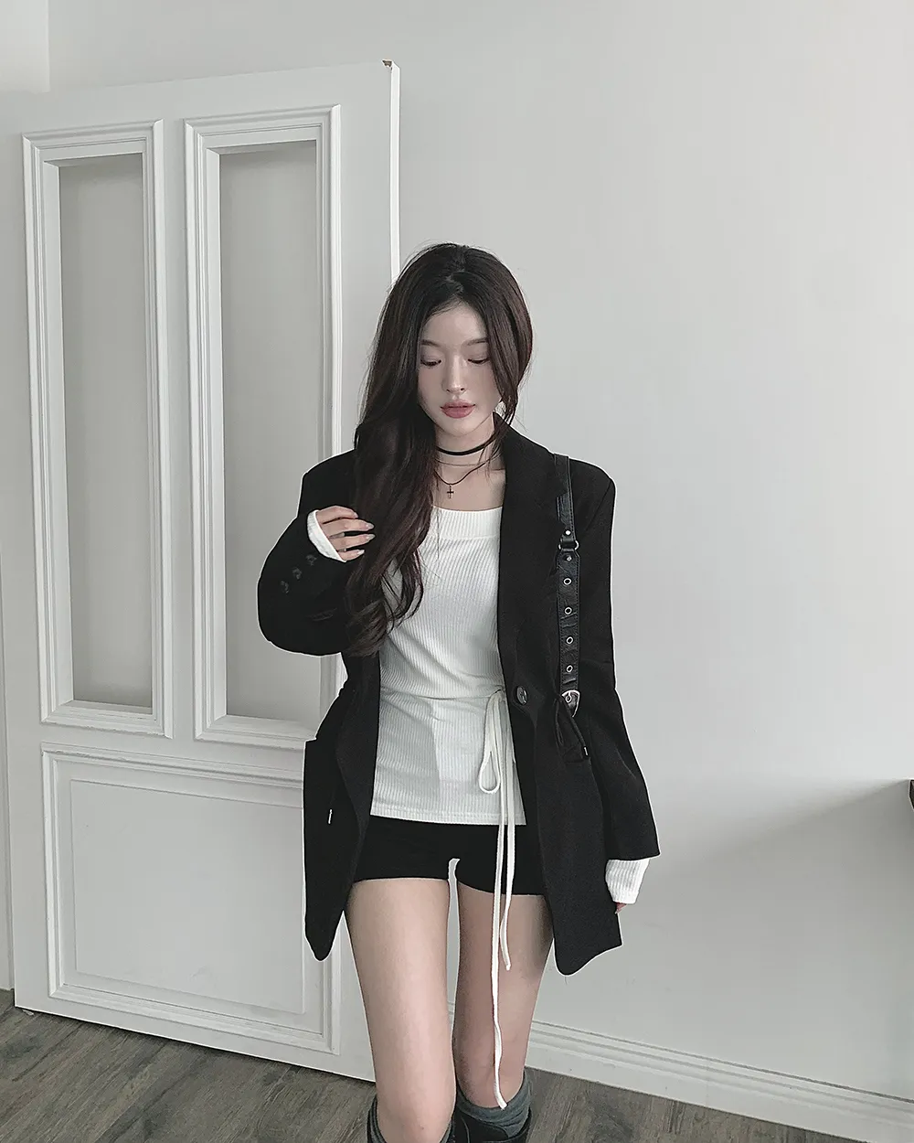 반바지 모델 착용 이미지-S2L40