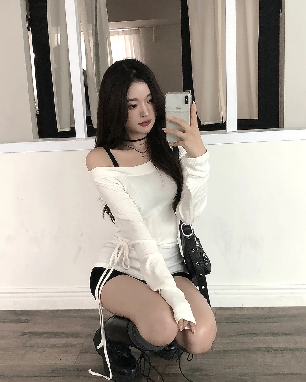 반바지 모델 착용 이미지-S3L13