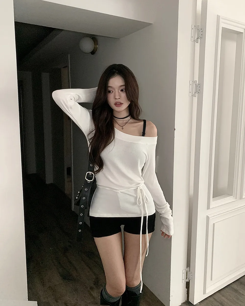 반바지 모델 착용 이미지-S3L8