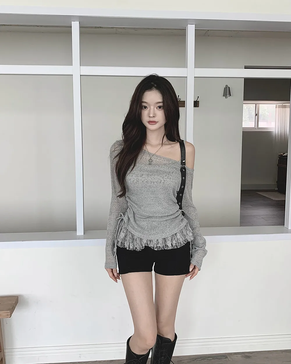 반바지 모델 착용 이미지-S4L22