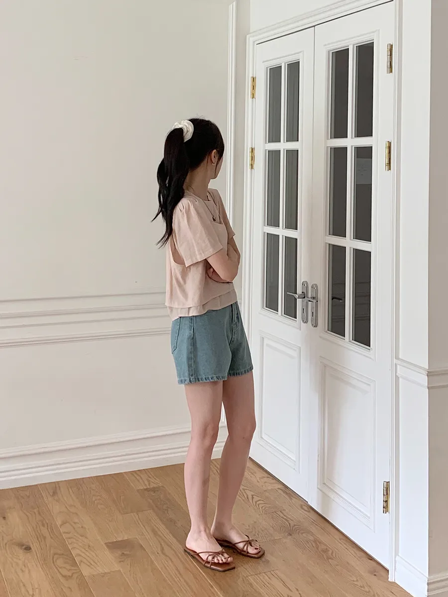 반팔 티셔츠 모델 착용 이미지-S1L69