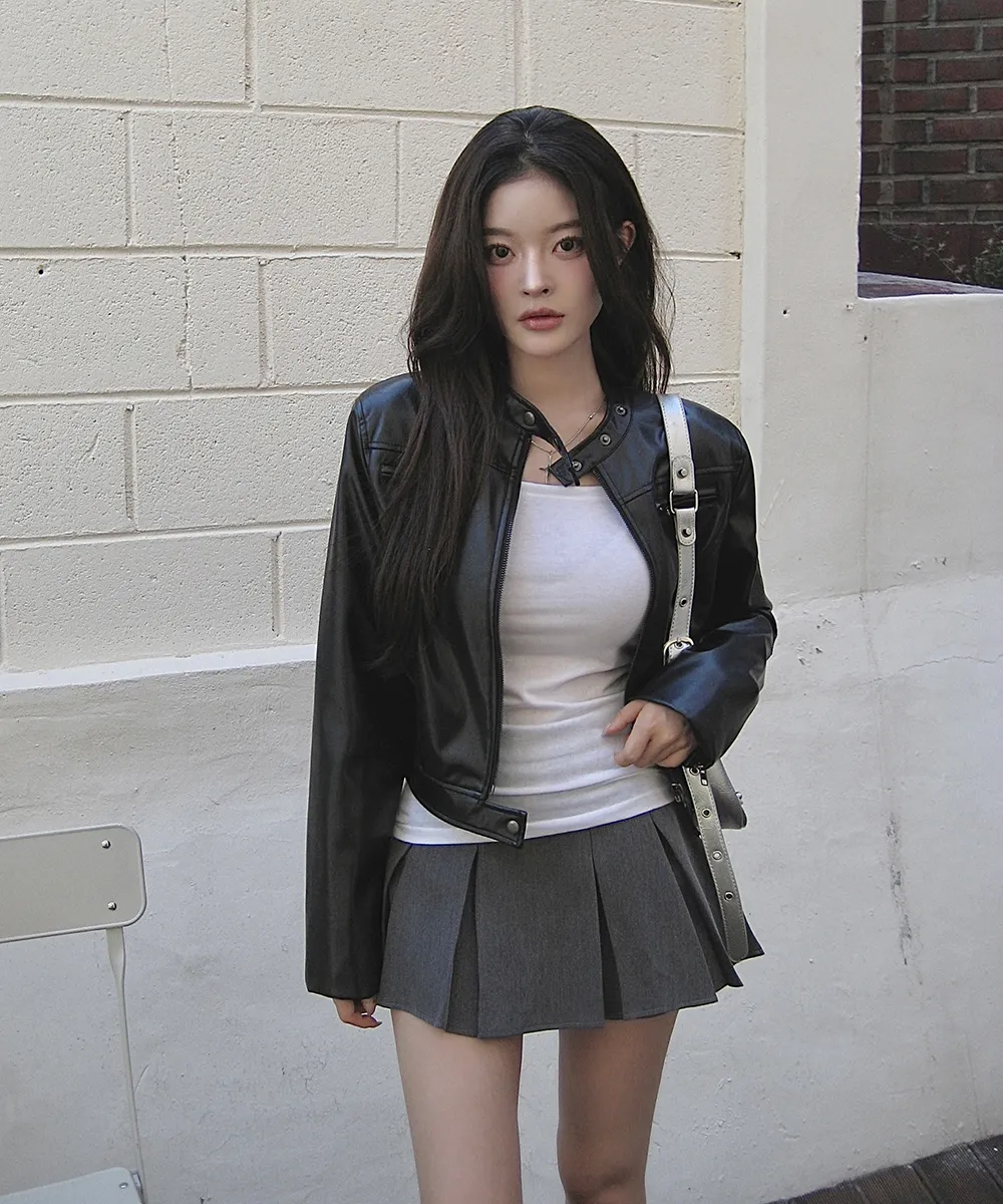 반바지 모델 착용 이미지-S2L15