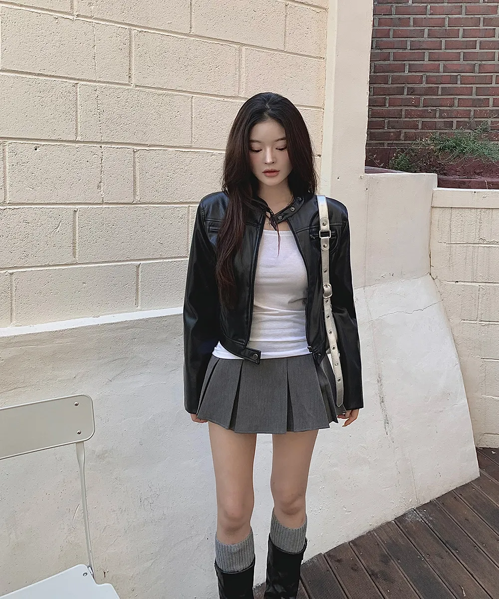 반바지 모델 착용 이미지-S2L11