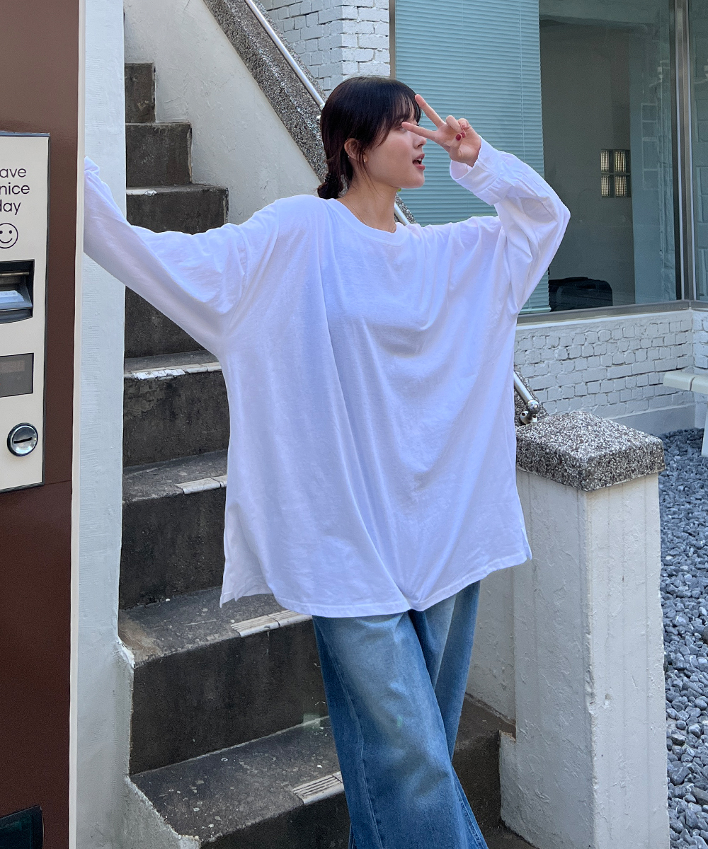 コットンラウンドネック長袖ボクシーロングスリットTシャツ