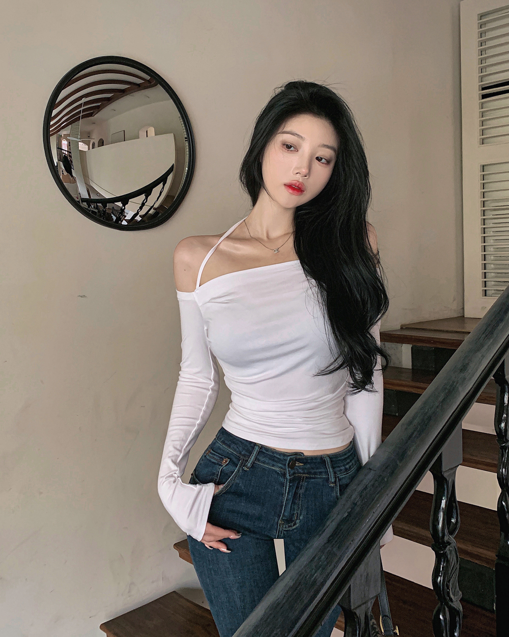 リブスリムホルターネックオフショルダー長袖ドレープタックTシャツ