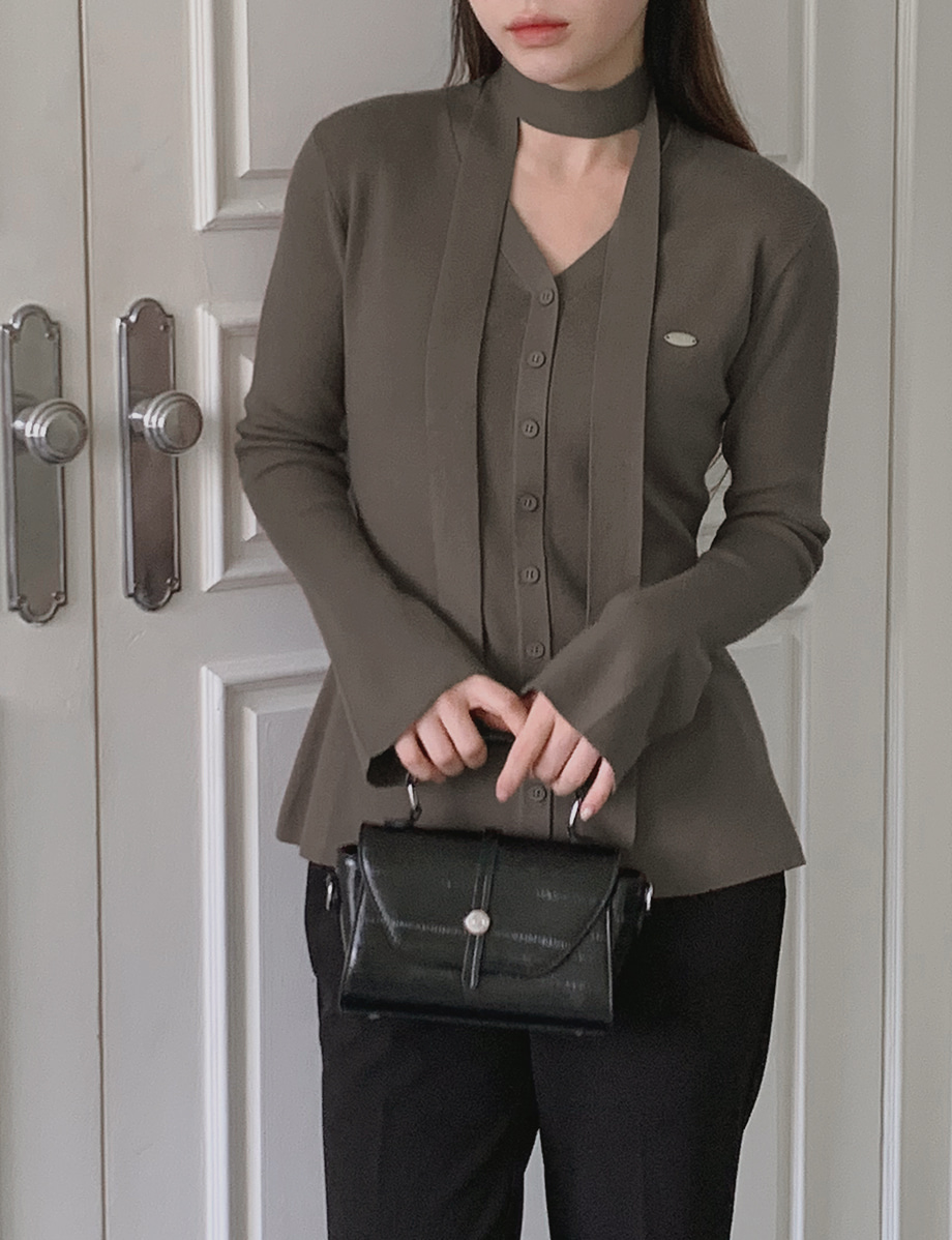 スカーフ付ソフトペンダント長袖ボタンVネックスリムカーディガン