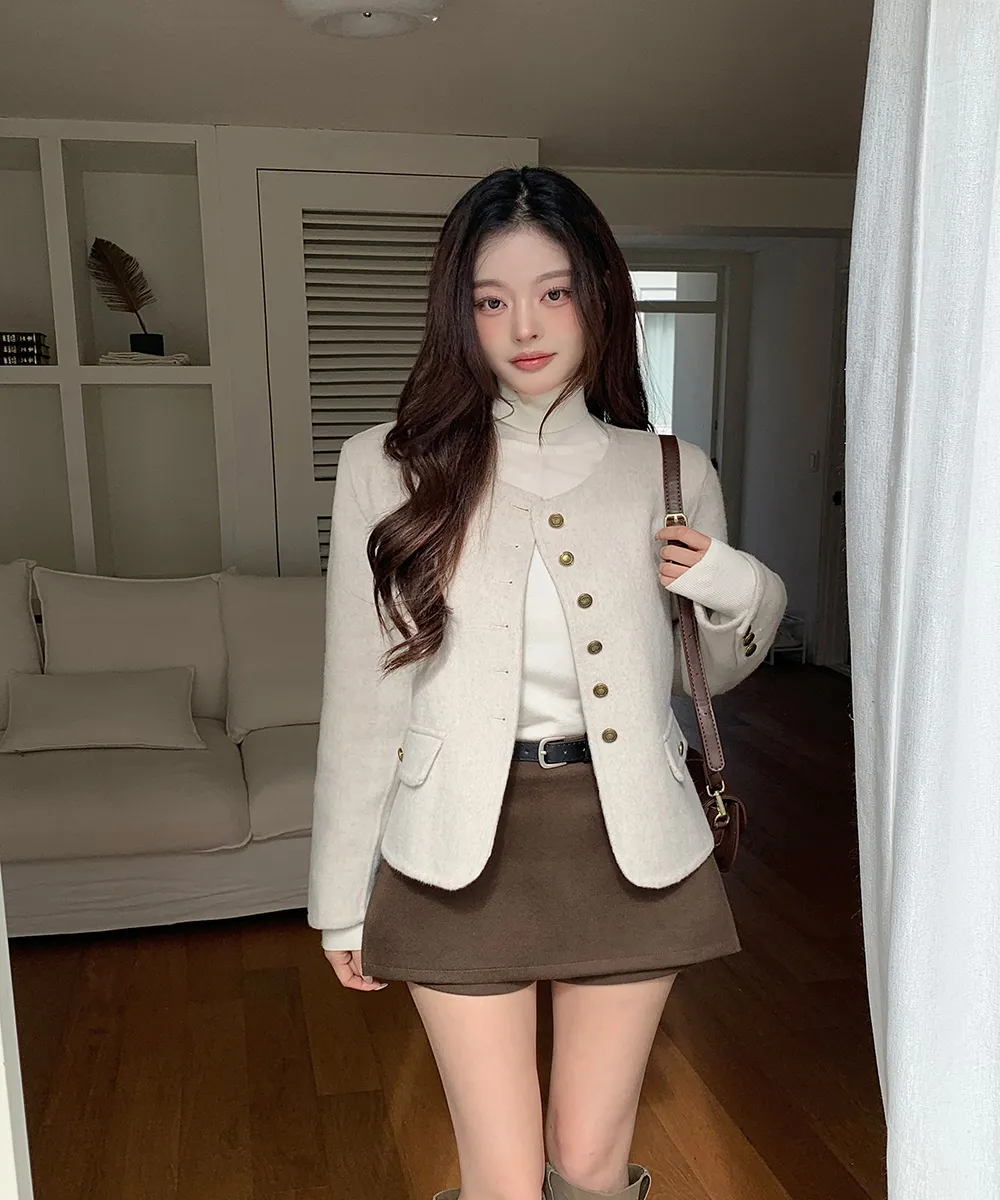 반바지 모델 착용 이미지-S4L8