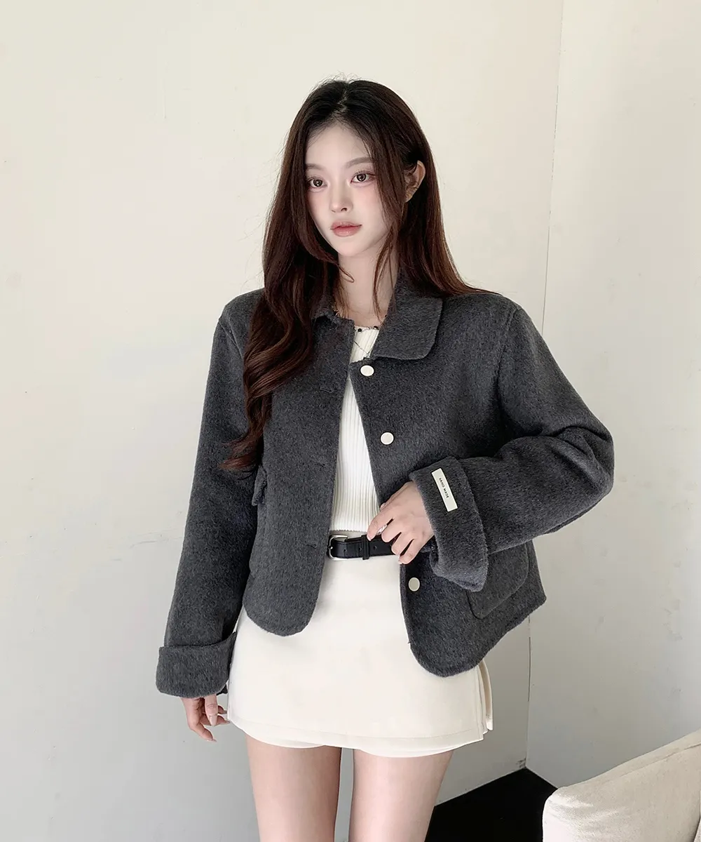 반바지 모델 착용 이미지-S4L2