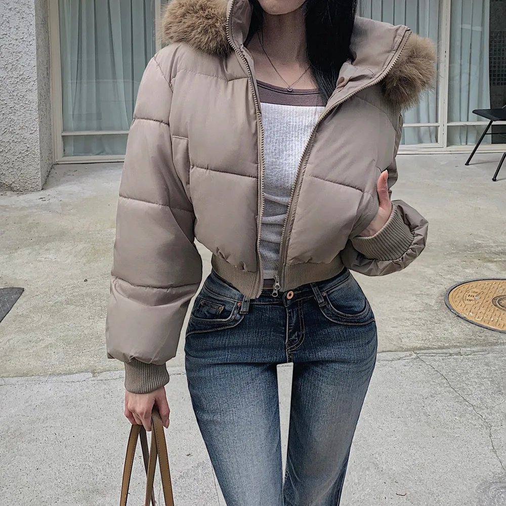 패딩 모델 착용 이미지-S1L51