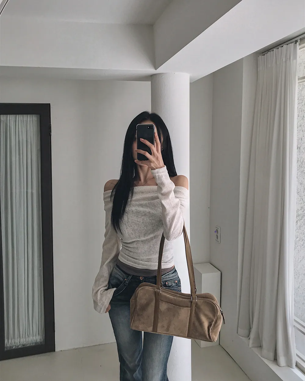 패딩 모델 착용 이미지-S1L82