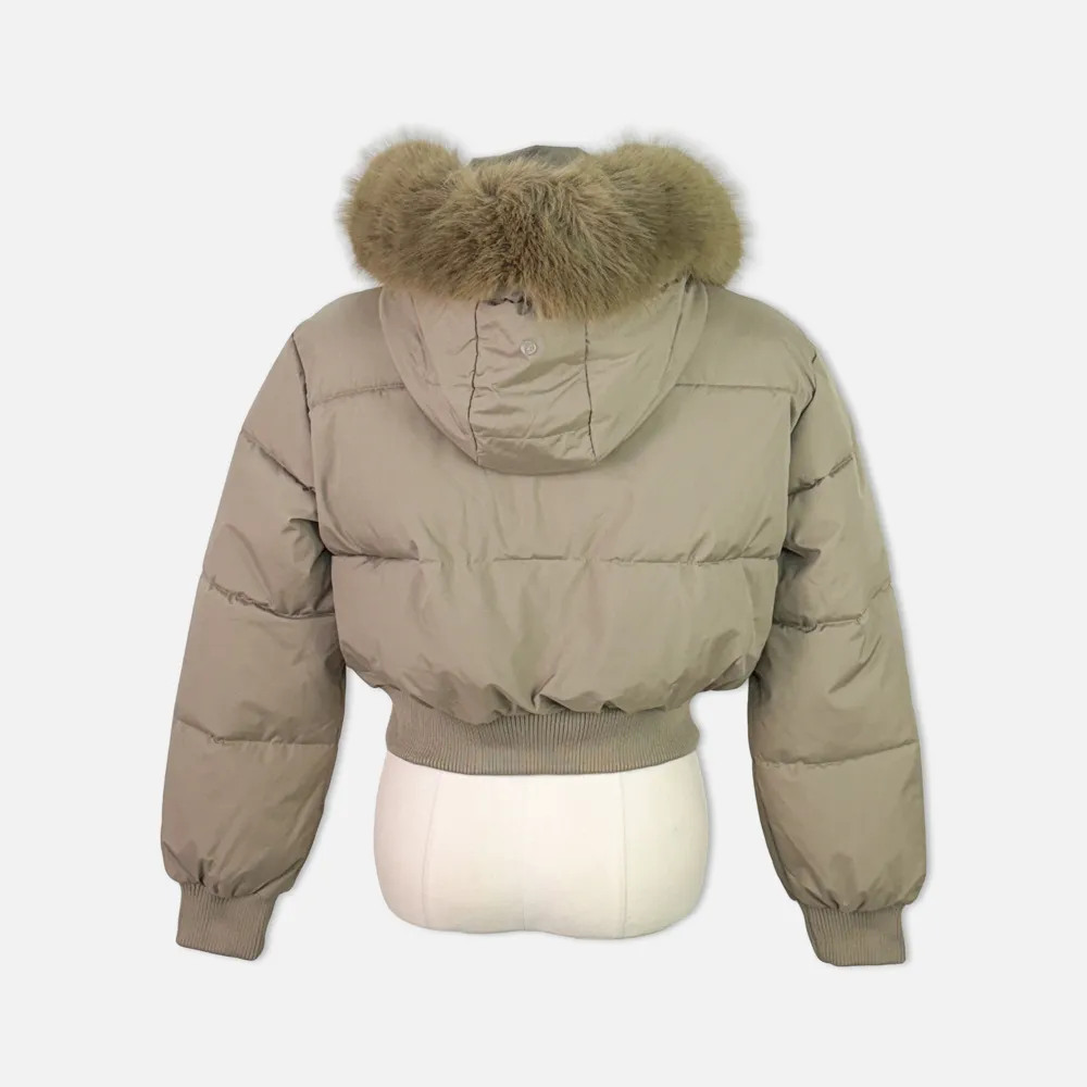 패딩 크림 색상 이미지-S1L35