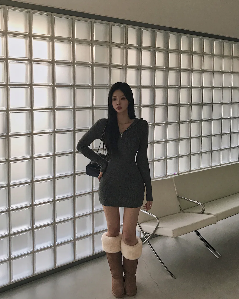 패딩 모델 착용 이미지-S1L112