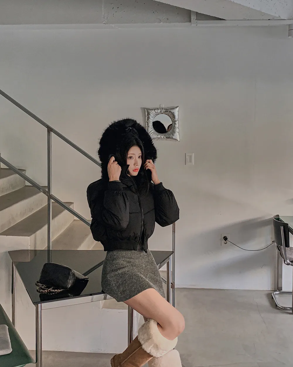 패딩 모델 착용 이미지-S1L100