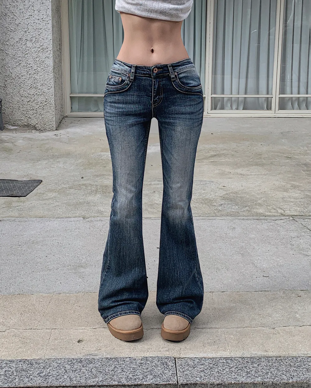 패딩 모델 착용 이미지-S1L86