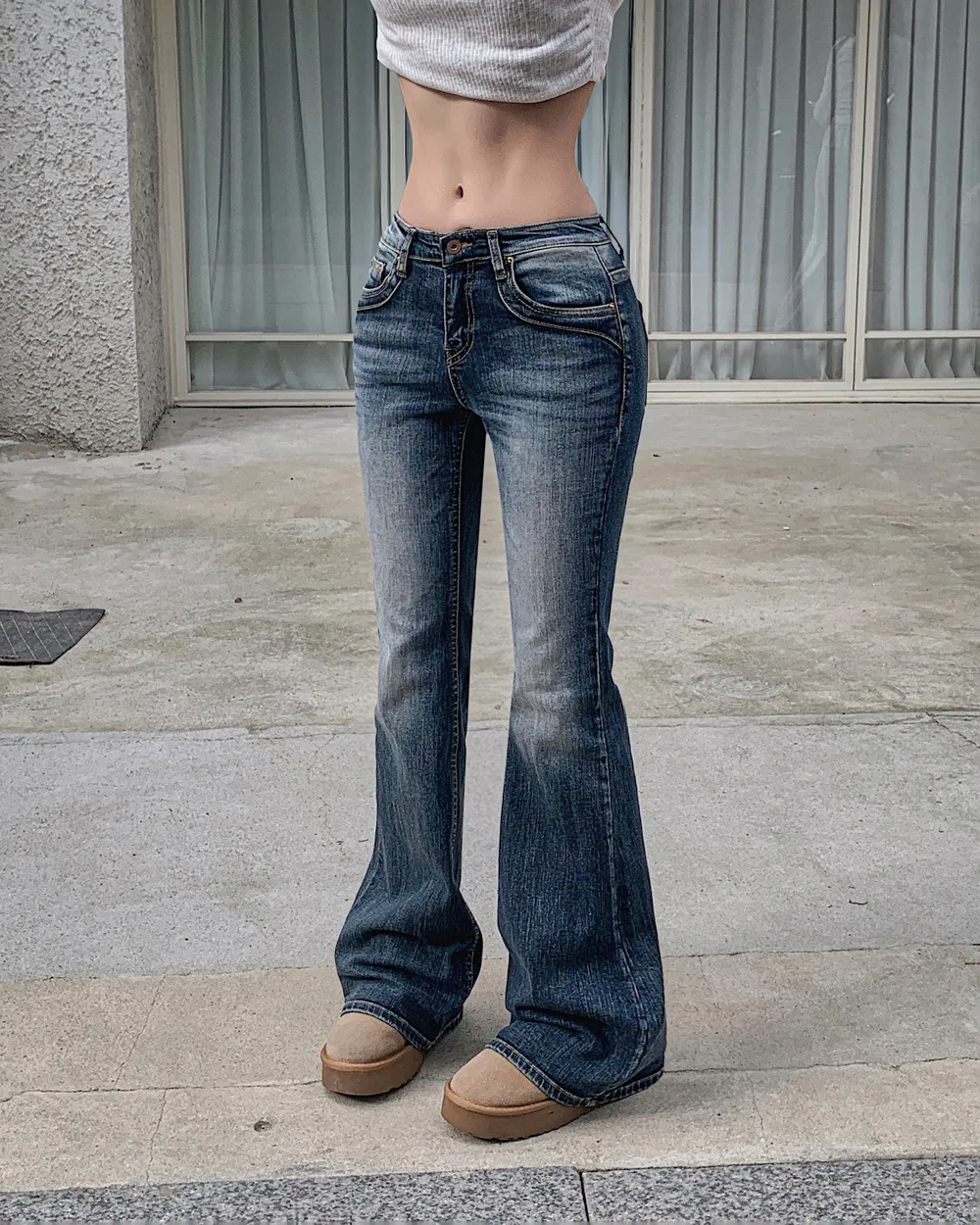 패딩 모델 착용 이미지-S1L87