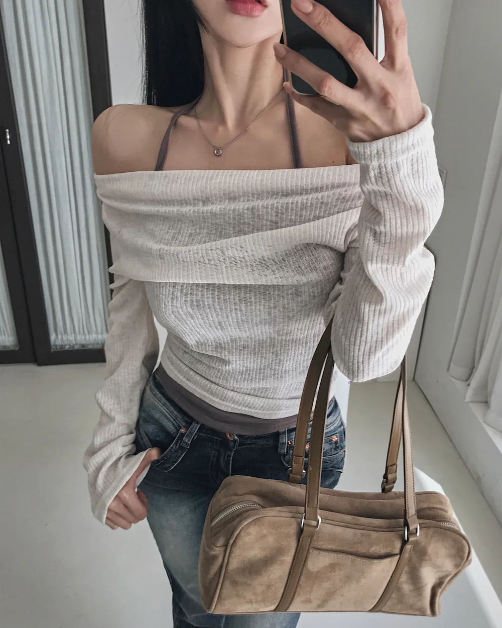 패딩 모델 착용 이미지-S1L70