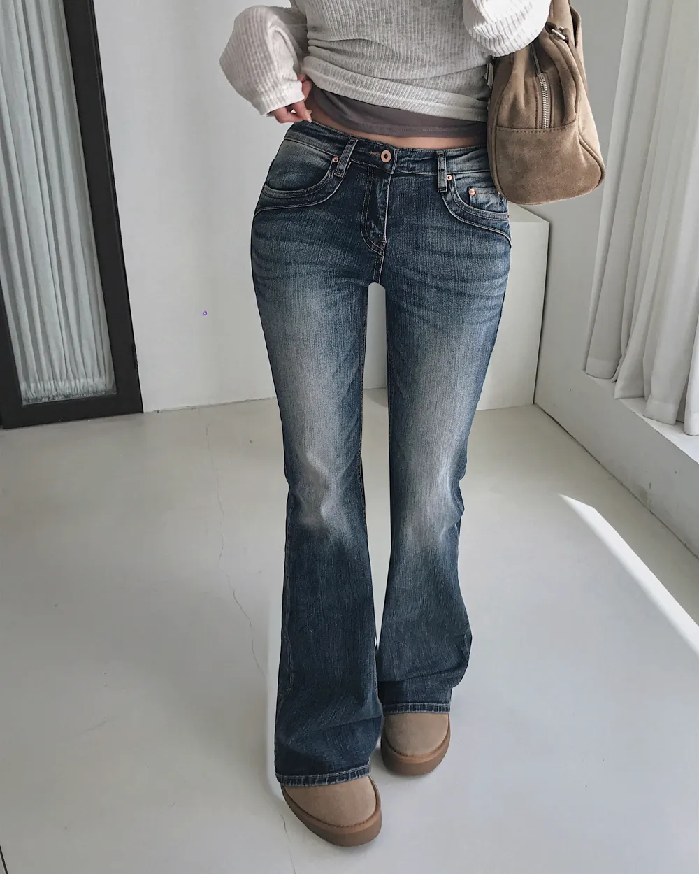 패딩 모델 착용 이미지-S1L79