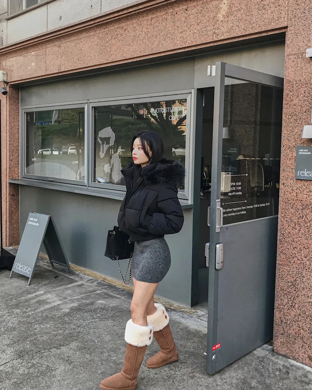 패딩 모델 착용 이미지-S1L117