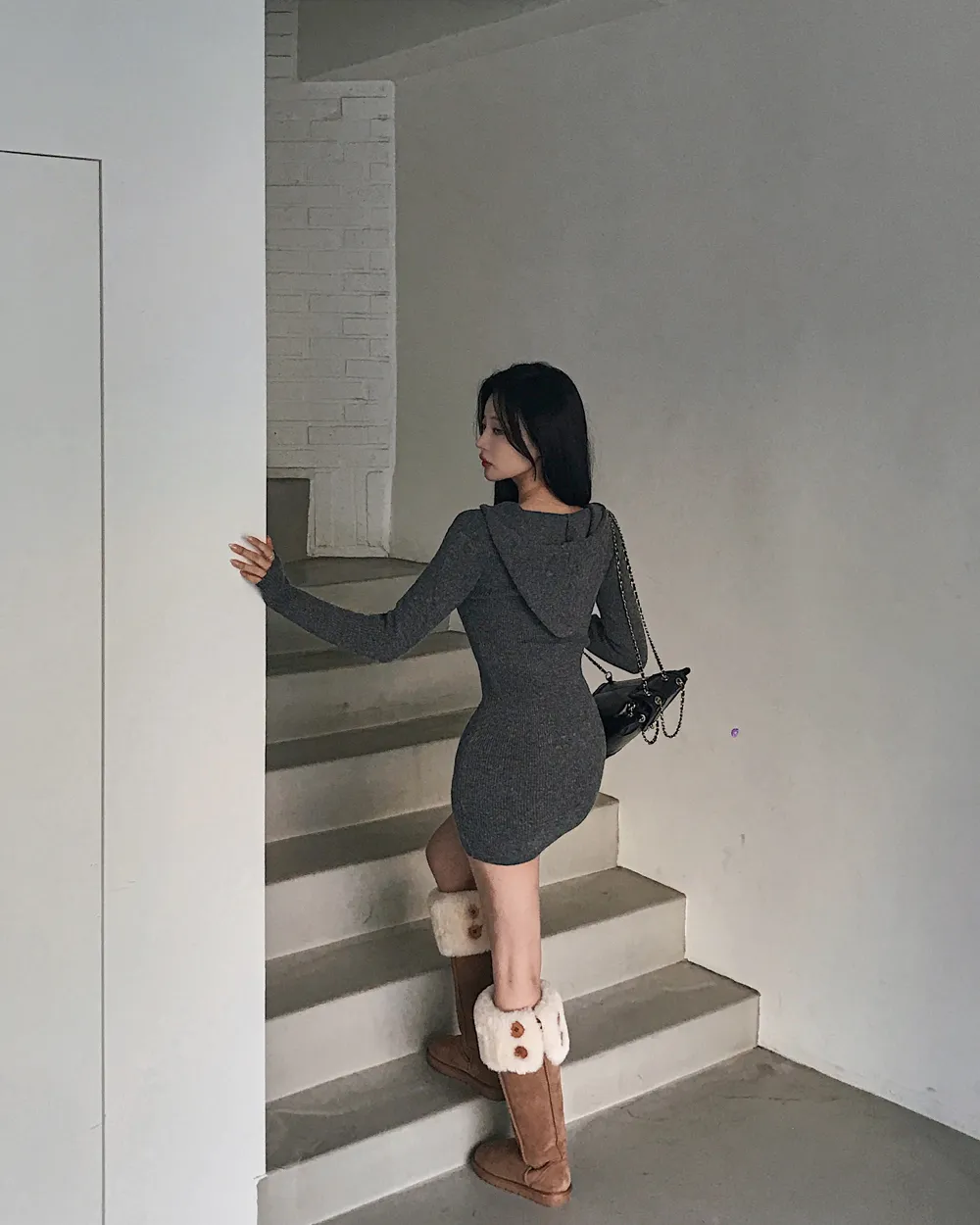 패딩 모델 착용 이미지-S1L113