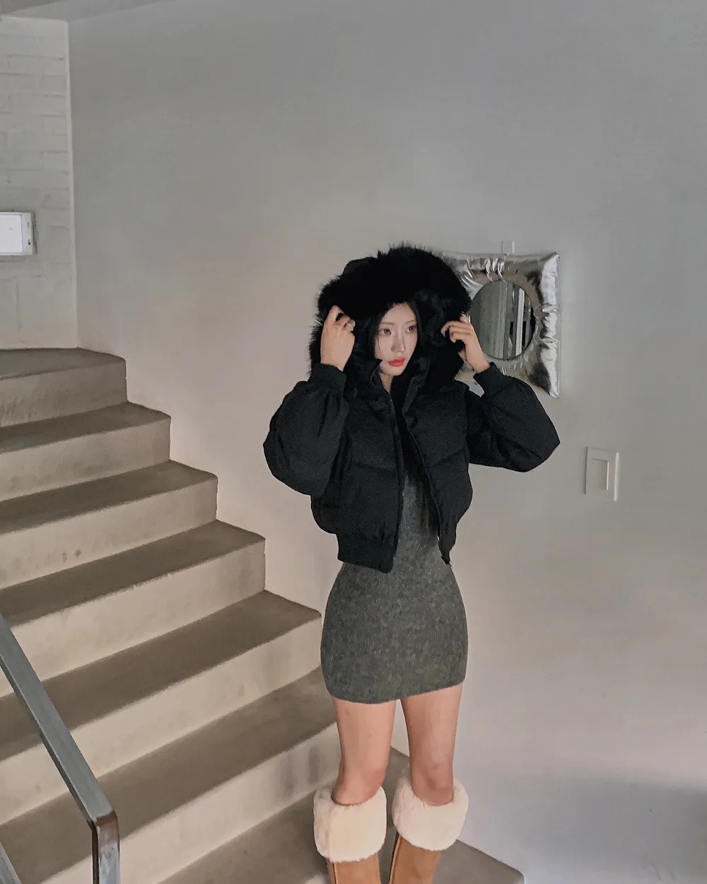 패딩 모델 착용 이미지-S1L129