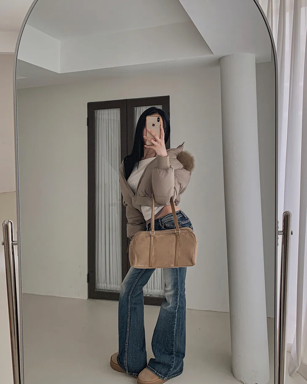 패딩 모델 착용 이미지-S1L55