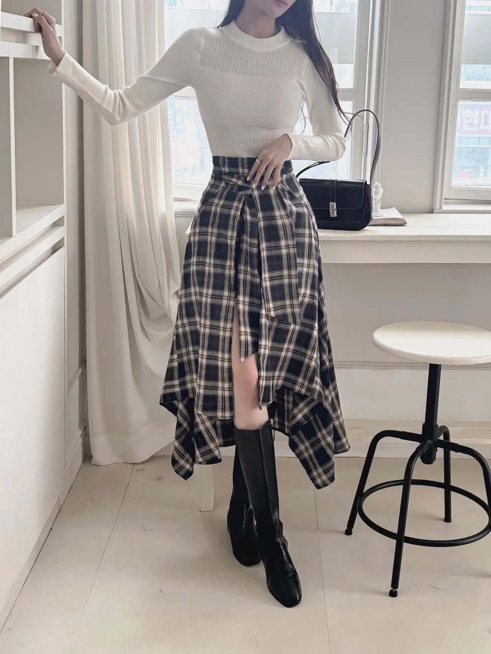 긴팔 티셔츠 모델 착용 이미지-S3L27