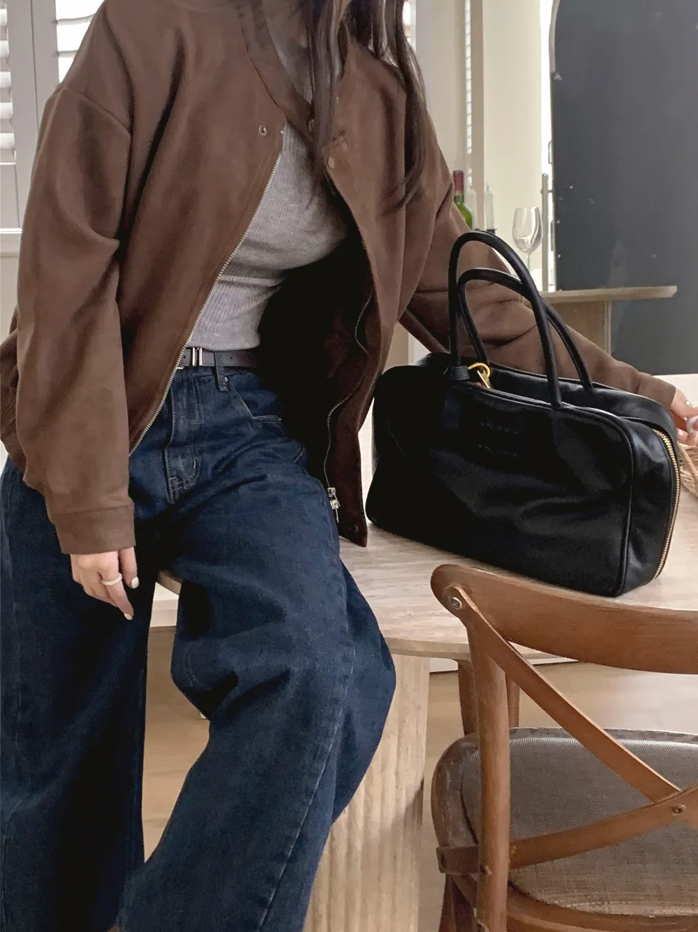 긴팔 티셔츠 모델 착용 이미지-S2L21