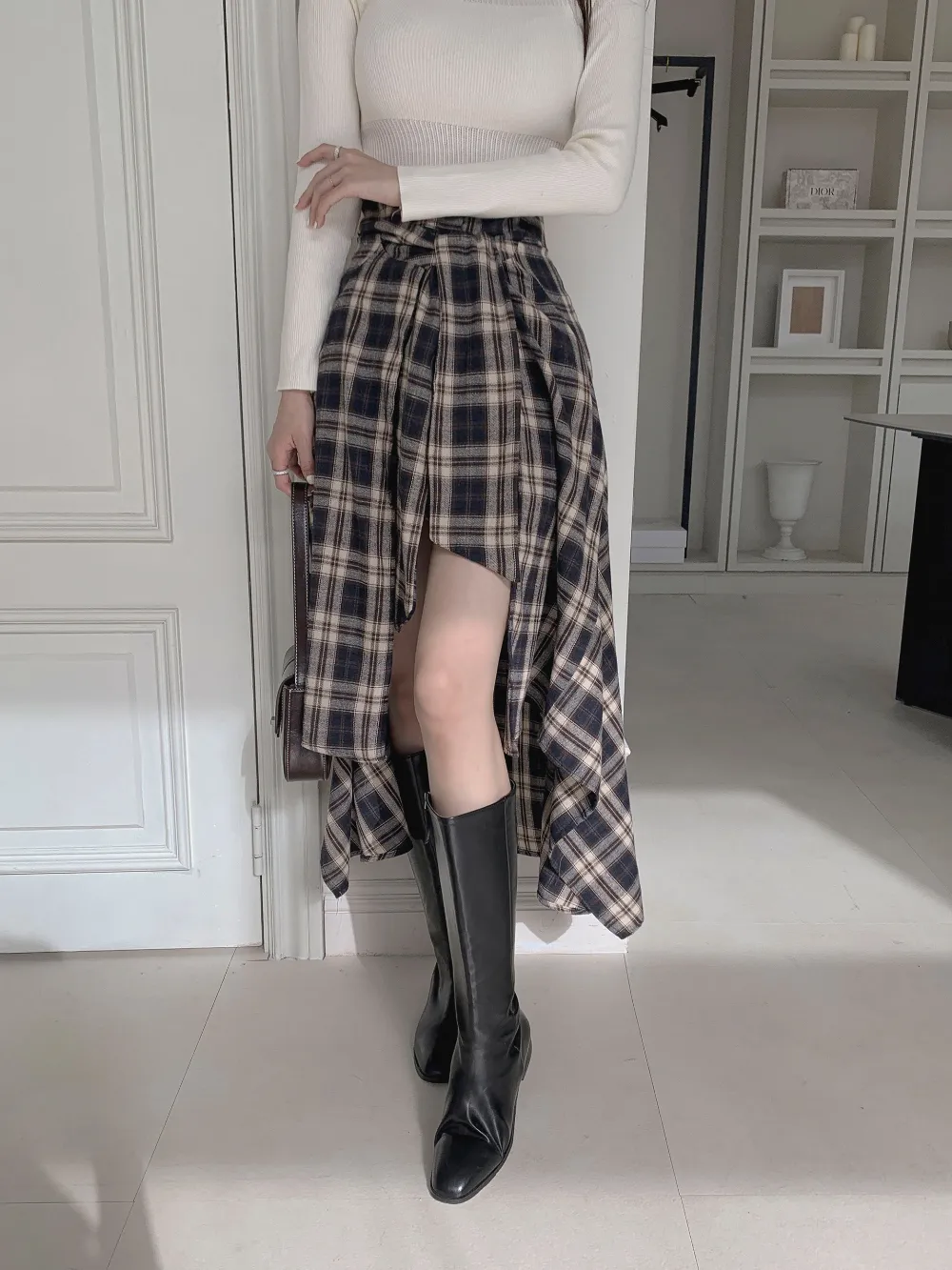 긴팔 티셔츠 모델 착용 이미지-S3L12