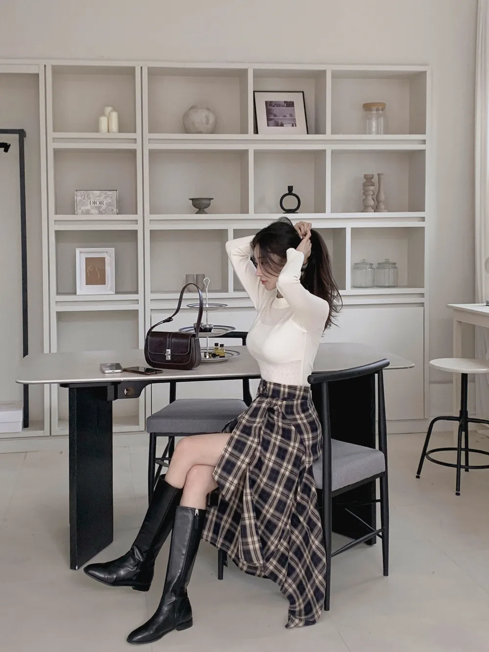 긴팔 티셔츠 모델 착용 이미지-S3L20