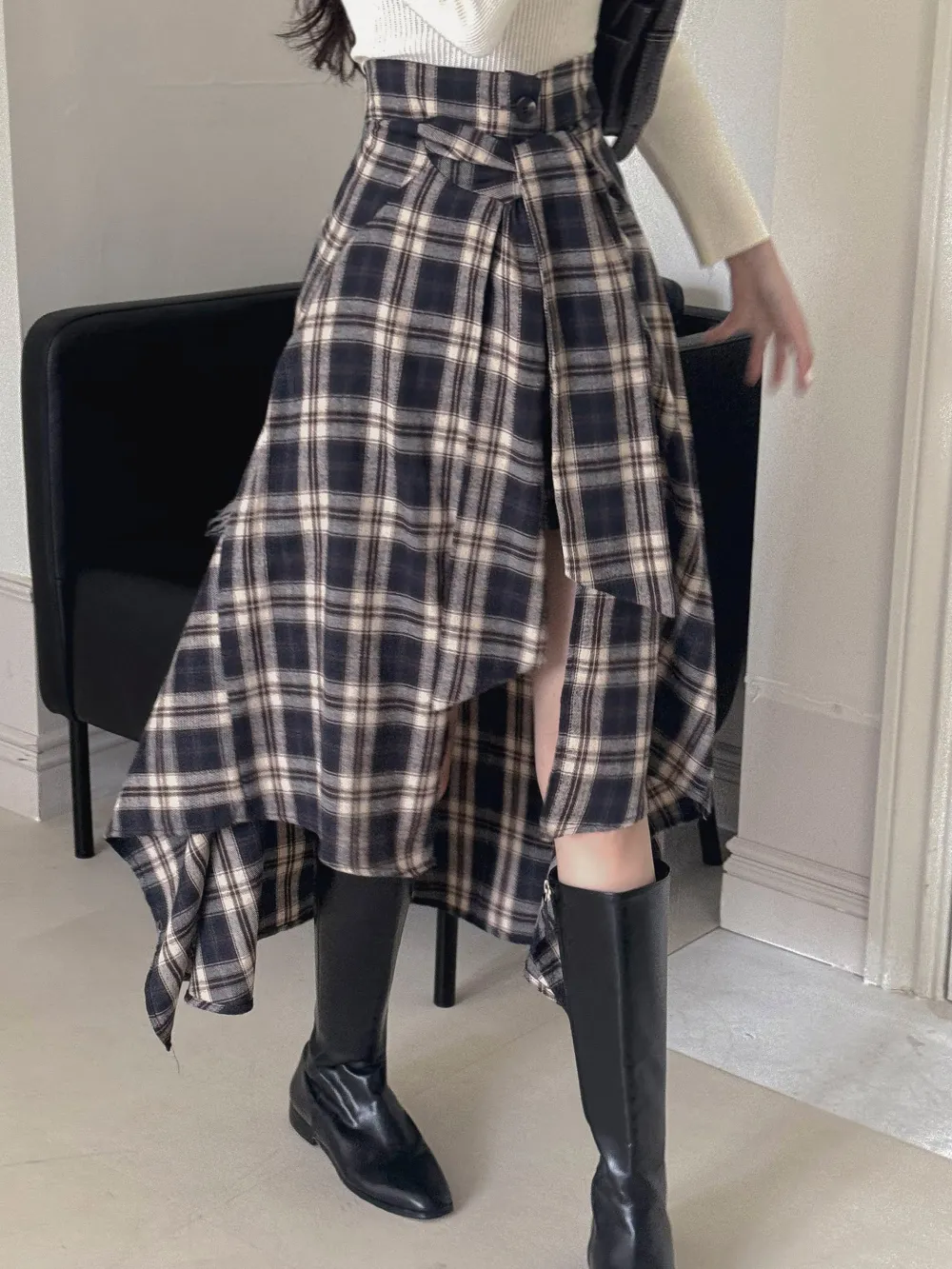 긴팔 티셔츠 모델 착용 이미지-S3L2