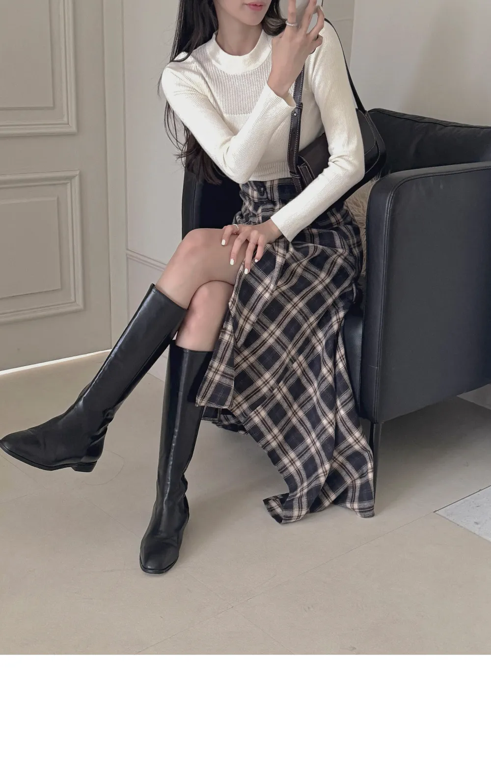 긴팔 티셔츠 모델 착용 이미지-S3L6