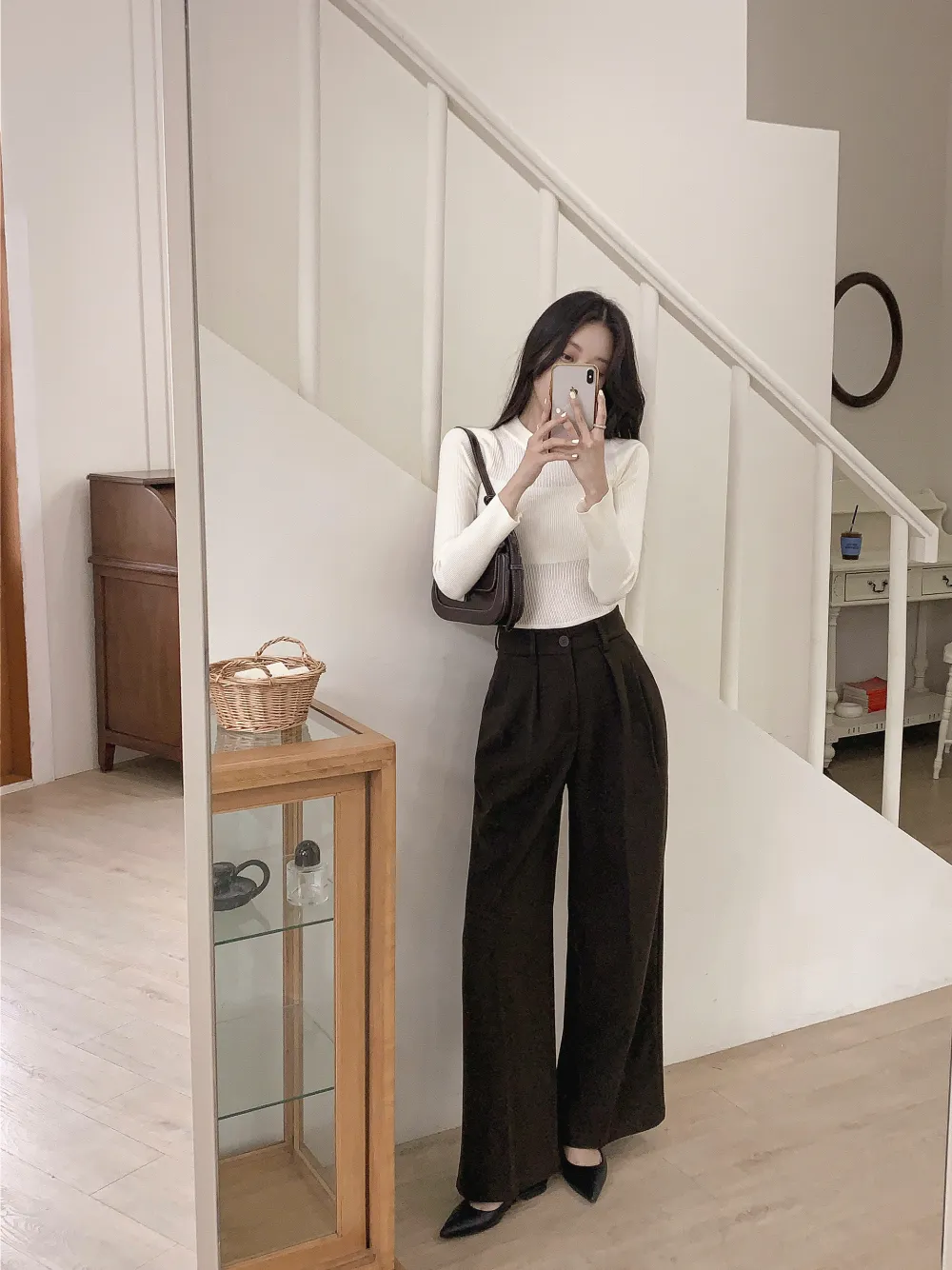 긴팔 티셔츠 모델 착용 이미지-S1L49