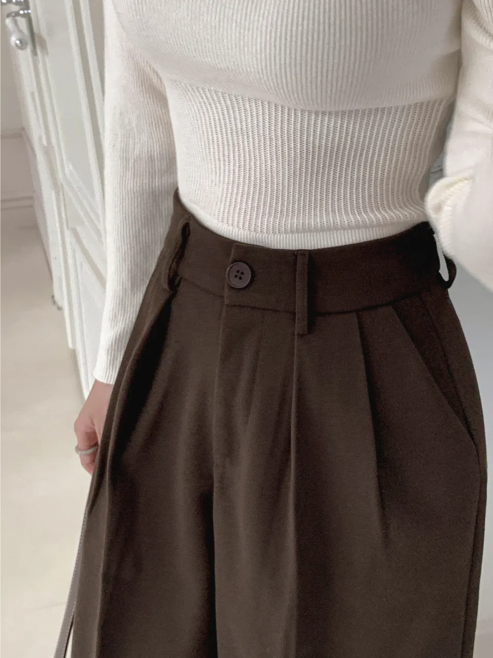 긴팔 티셔츠 모델 착용 이미지-S1L37