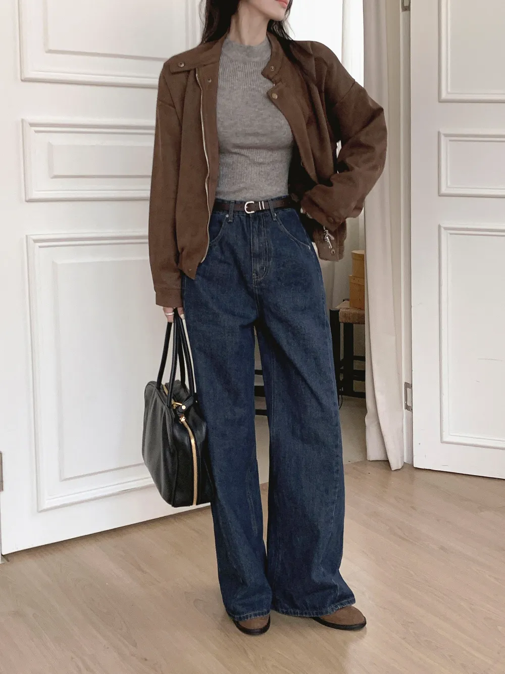 긴팔 티셔츠 모델 착용 이미지-S2L10