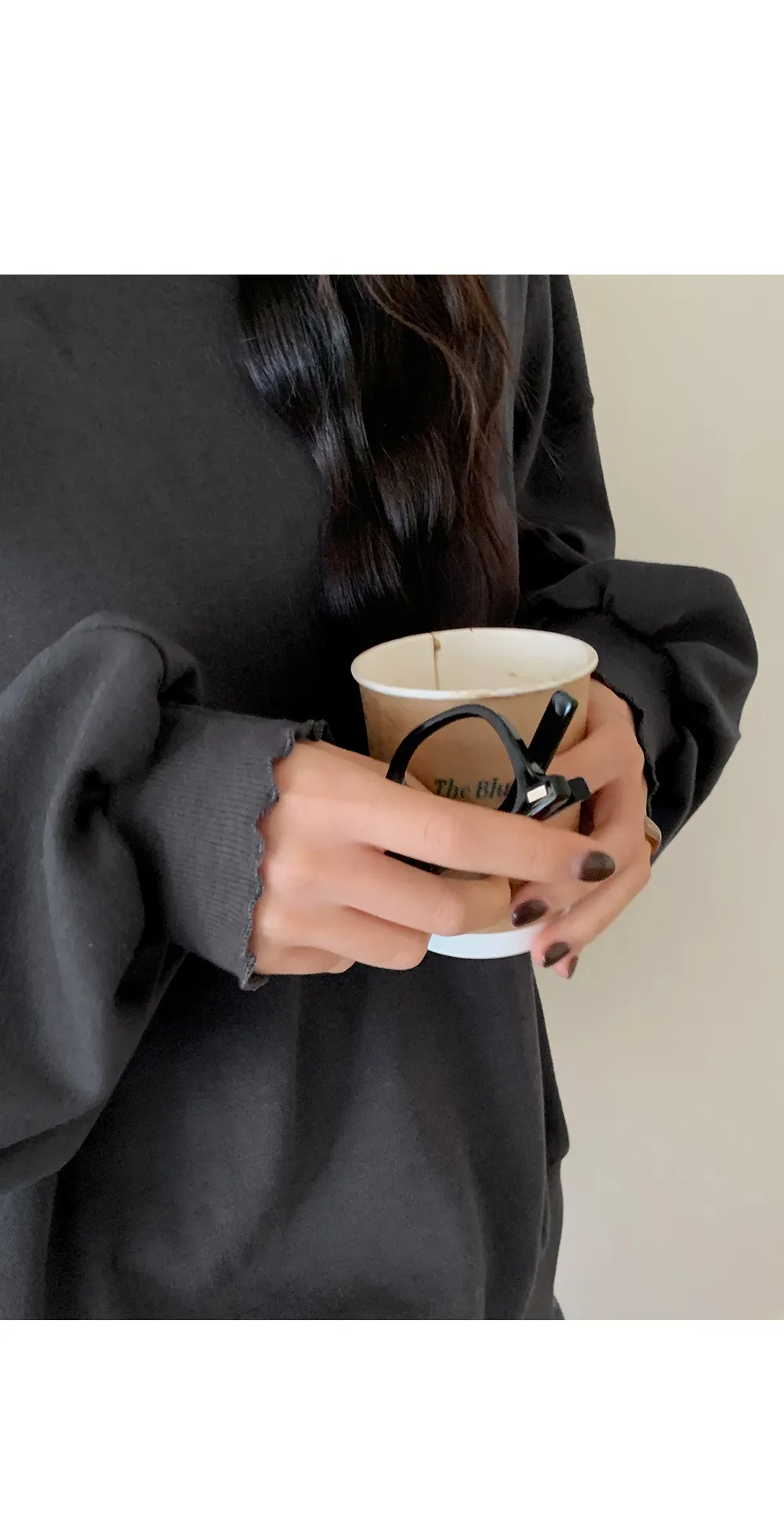 러플 루즈핏 웨이브 긴팔 맨투맨