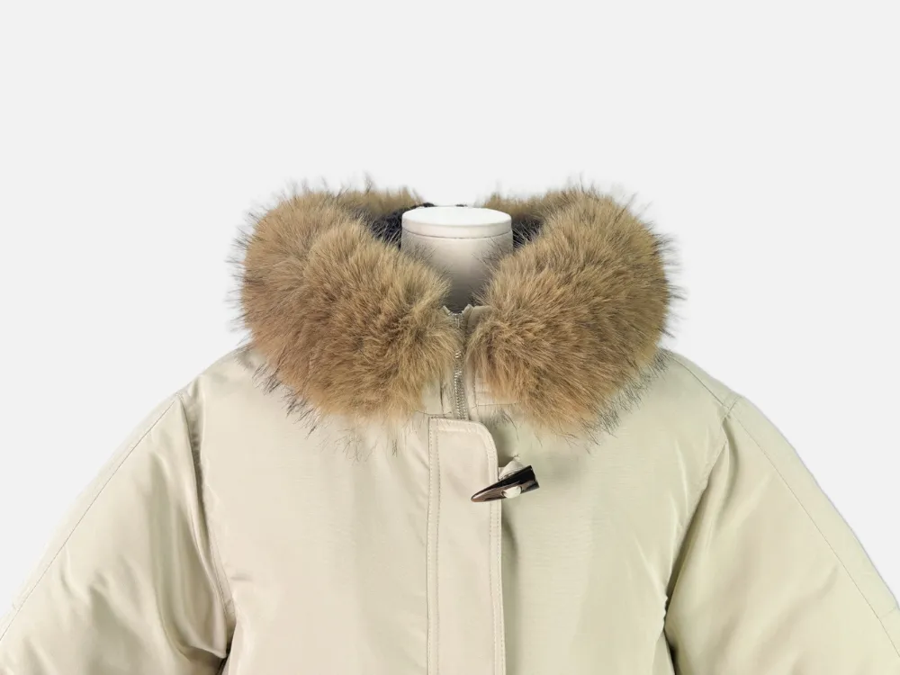 패딩 모델 착용 이미지-S1L129