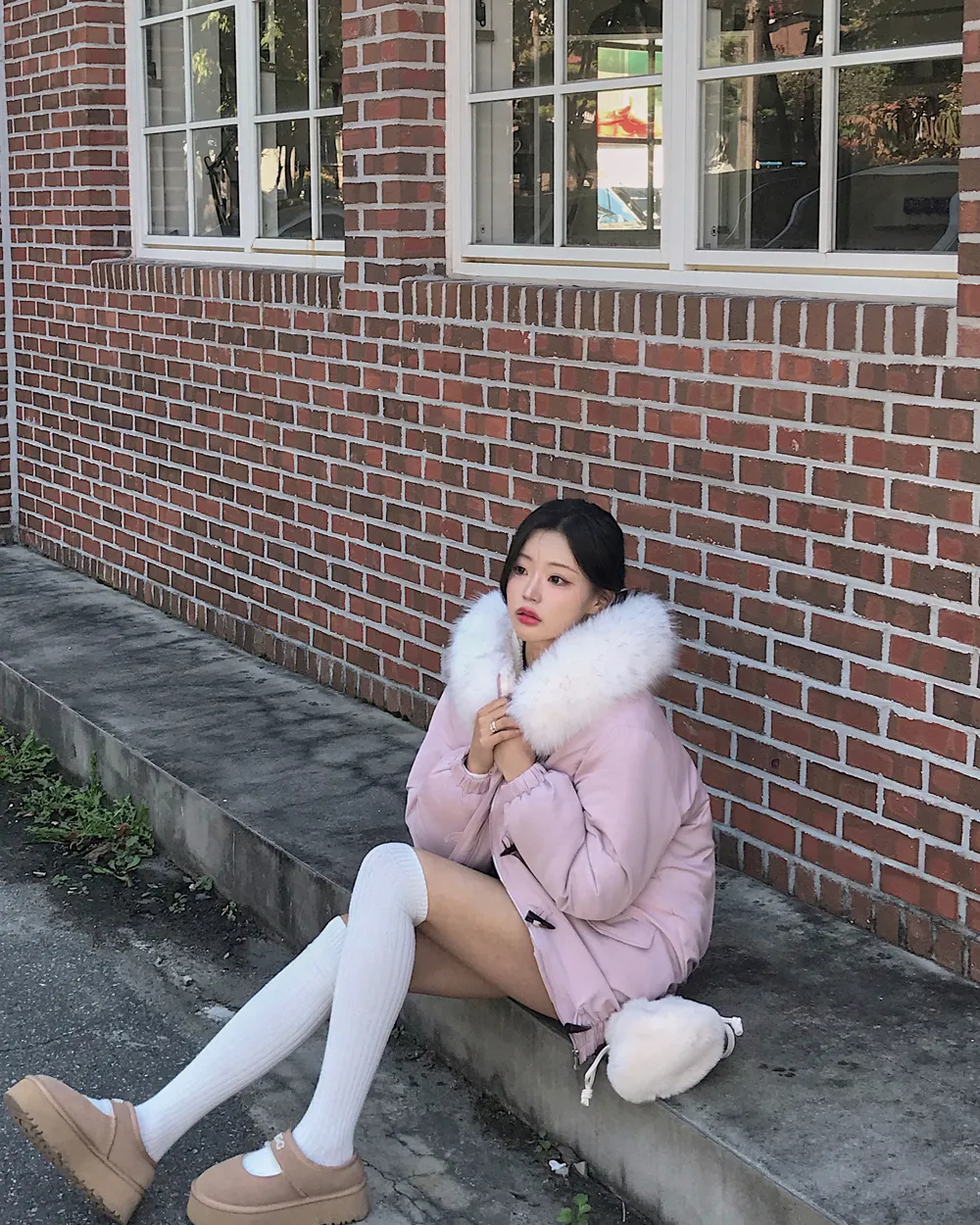 패딩 모델 착용 이미지-S1L121